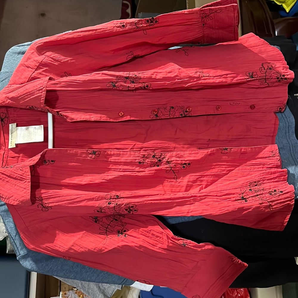 Women’s Petite Floral Embroidered Button Up